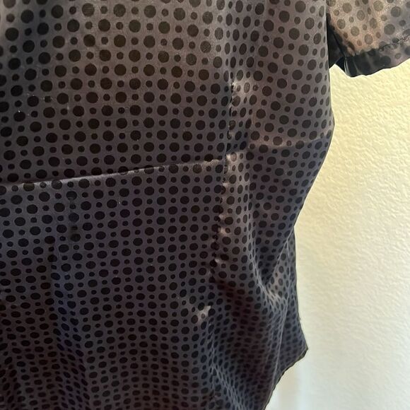 Apt. 9 Woman Gray and Black Polka Dot Short Sleeve Button Front Blouse ~ Size 1X - Picture 5 of 8